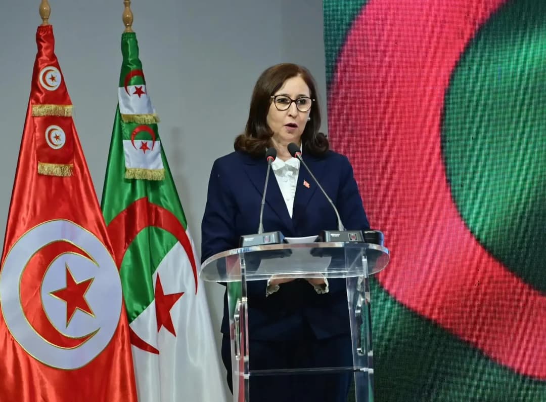 Taneɣlaft tamenzut tatunsit tettbeyyan aḥraz n uwanak-nnes ɣef usegder n wassaɣen-nnbes idamsanen tgara n Dzayer