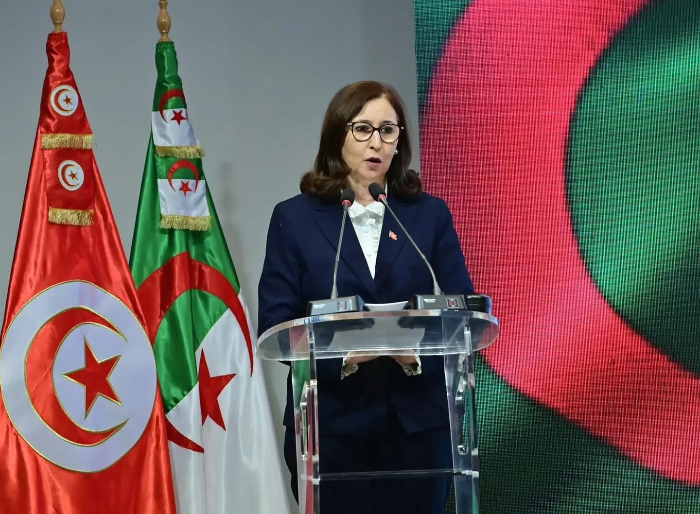 Taneɣlaft tamenzut tatunsit tettbeyyan aḥraz n uwanak-nnes ɣef usegder n wassaɣen-nnbes idamsanen tgara n Dzayer