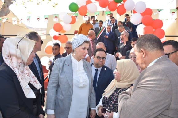 Massa Moulouji tbeyyen deg Mustaɣanem tixxutert n tawacult tanfarast