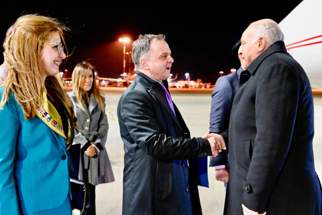 S usendeh n uselway n tegduda, yewweḍ Mass Attaf ɣer Yunan deg yiwet n tirzi tunṣibt