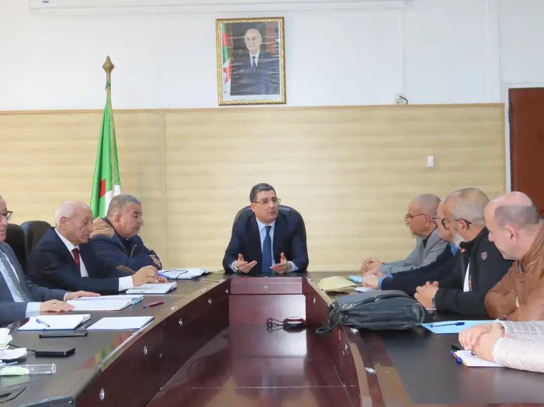 Aneɣlaf n Tdawsa yermes tuɣdaḍt ɣef unmalu adzayri n yidisnajyanen