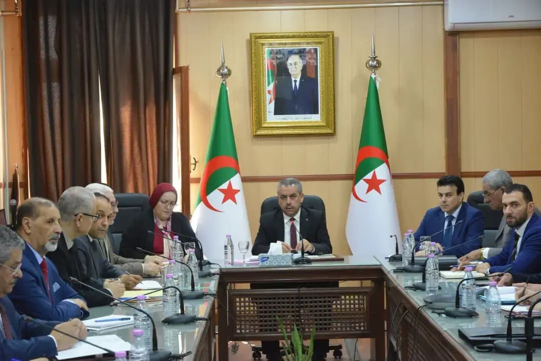 Asegmi: Asuddes n usarag aɣelnaw i usmuteg i yikayaden iɣurbizen d tuɣalt taɣurbizt