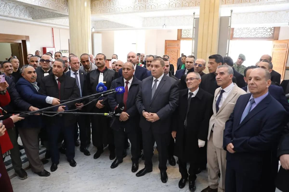 Aneɣlaf n Teɣdemt Amḍif n Yitliyen yeẓunẓu kraḍ n Tsekkiwin timaynutin yeqqnen ɣer ugzum-nnes