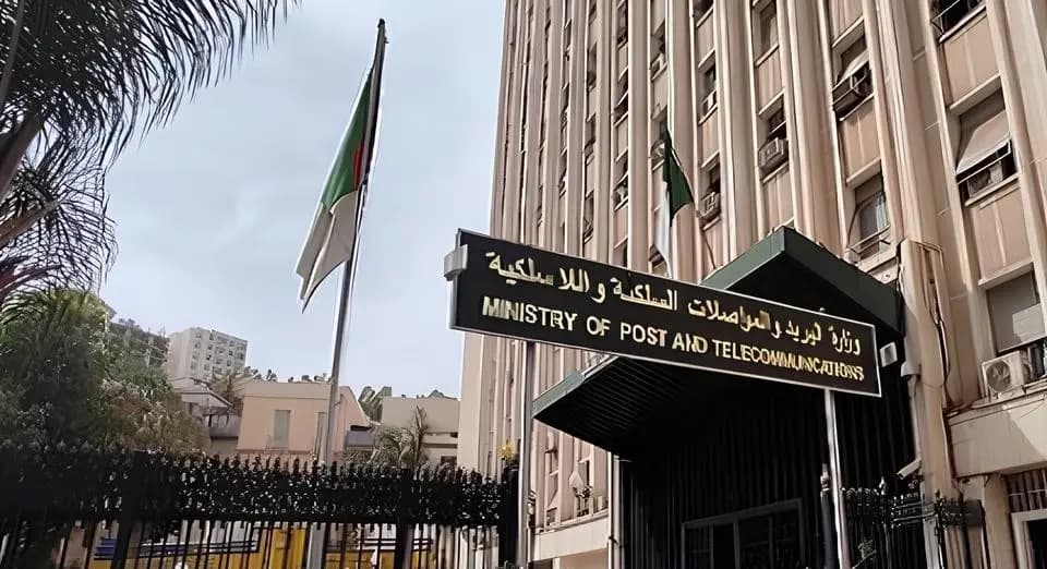 Tiliɣwalt: Imahilen n usiten ɣef ugatu adawlal n yisireg asekdan n SMW4