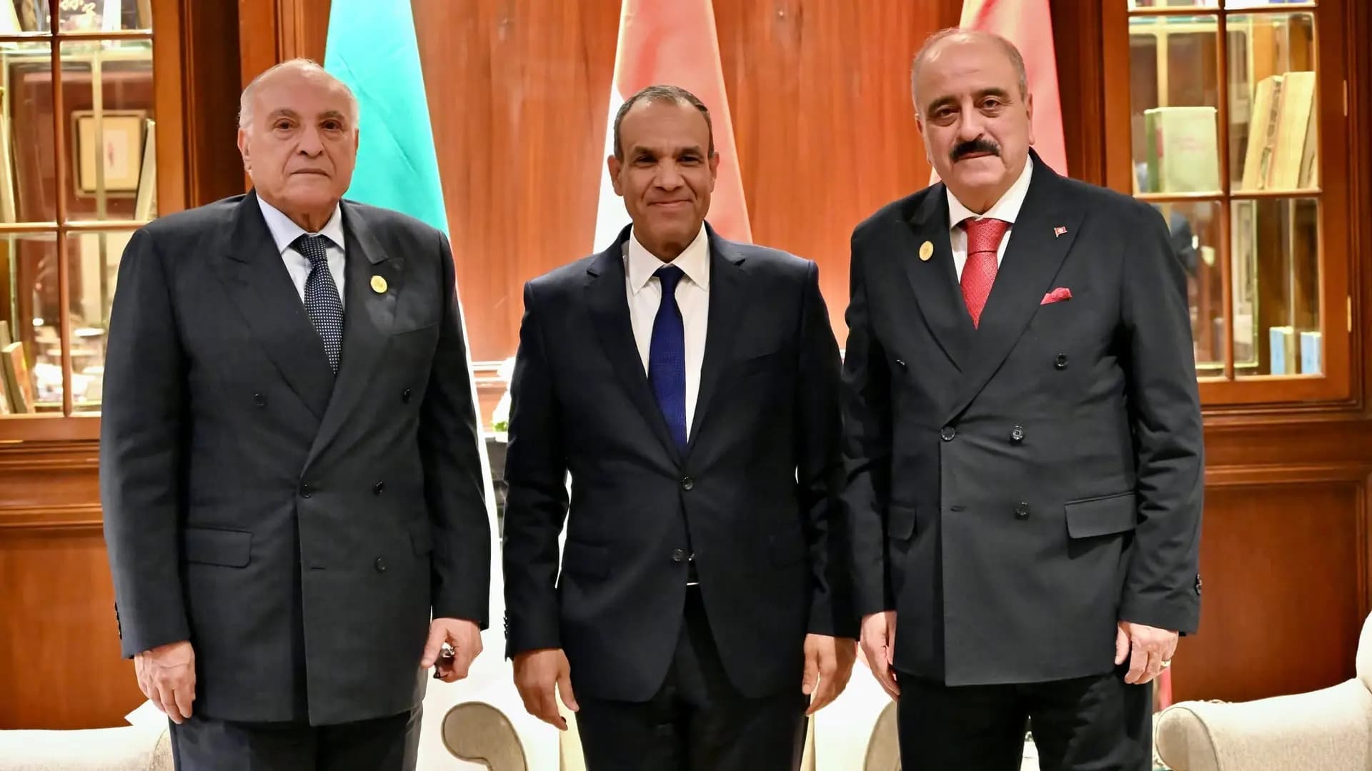 Attaf yedrew deg Qahira deg timlilit n usemyuddes n yineɣlafen n yiweẓla iwerdaniyen n Tsemseddut takraḍant n yiwanaken n yidis n Libya