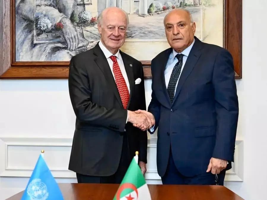 Attaf iga deg New York timlilit tasindisant tgara n umazun udmawan nuwnetlay amatu n Yiɣlanen Yeddukklen n Tniri tutrimt