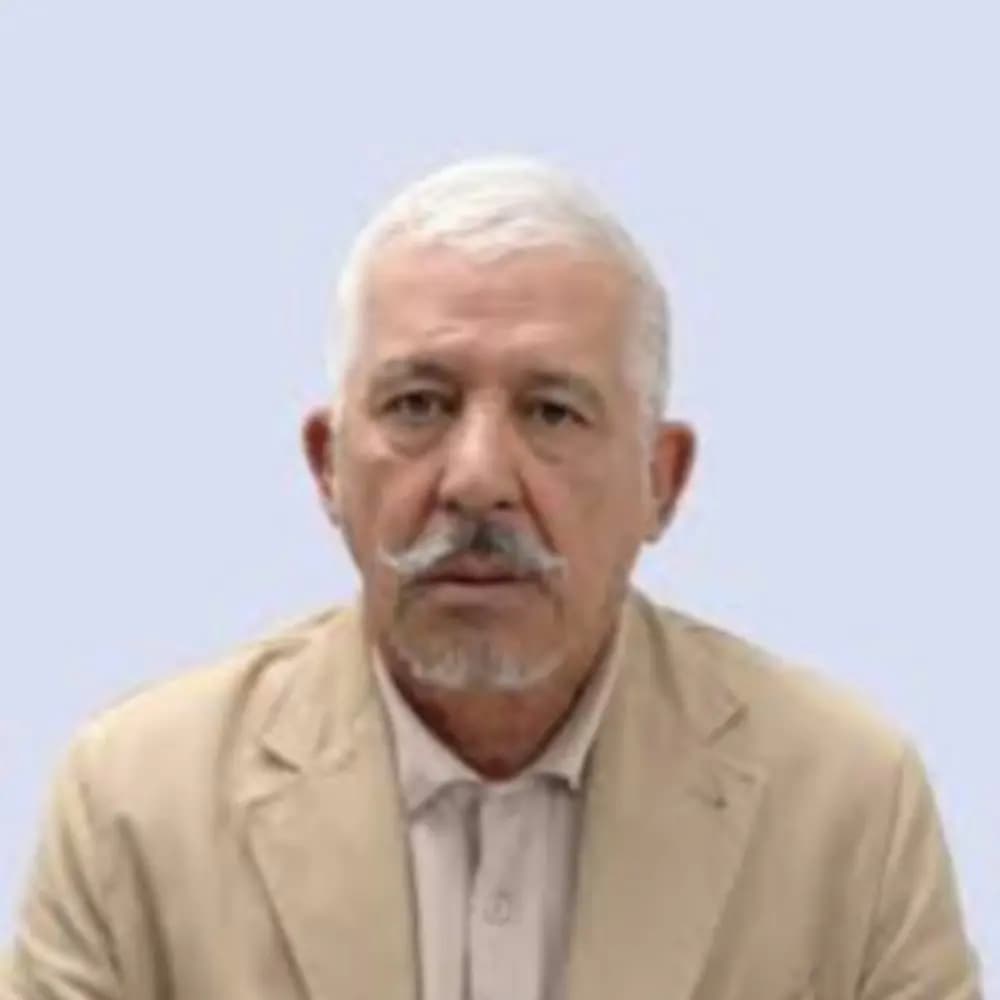 Ǧelfa

Yemmut uneɣmas Djilali Harfouche netta deg leɛmer-is 78 n yiseggasen

ǦELFA - Yewweḍ leɛfu n Rebbi uneɣmas Djilali Harfouche, ass n usiḍyas, netta deg leɛmer-is 78 n yiseggasen deg ugezdu n Ǧelfa, seg yesɛedda amecwarṛ ɣezzifen deg tɣamsa, ɣef wakken i aɣ-d-tenna twacult-is.

Yemmahel umeṛḥum deg ṛṛadyu n terga tis 3 s tutlayt tafṛensit, am wakken i yemmahel daɣen deg tɣamsa deg uyalas « La Nouvelle République ».

Ayen yekka akk deg umahil-is, aṭas i d-yewwi i yimidyaten idiganen akked yiɣelnawen, yemmuzzeg deg tkerrazt, asnegmu akked wakk idisan yerzan tigemmi tadelsant tanaylit. 

Ad tili tenṭelt-ines, ass-a, deg tenṭelt Ali Ben Dinedina, i d-yezgan deg tlemmast n ugezdu. 
