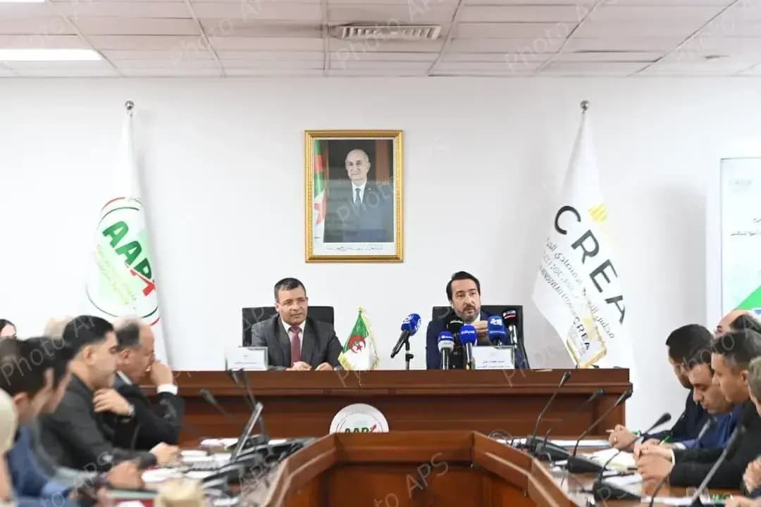 Asmal n Usfukti: 675 n yisenfaren i yettwakelsen s wugar n 138 n yimelyaṛen n yidinaṛen deg uplastik