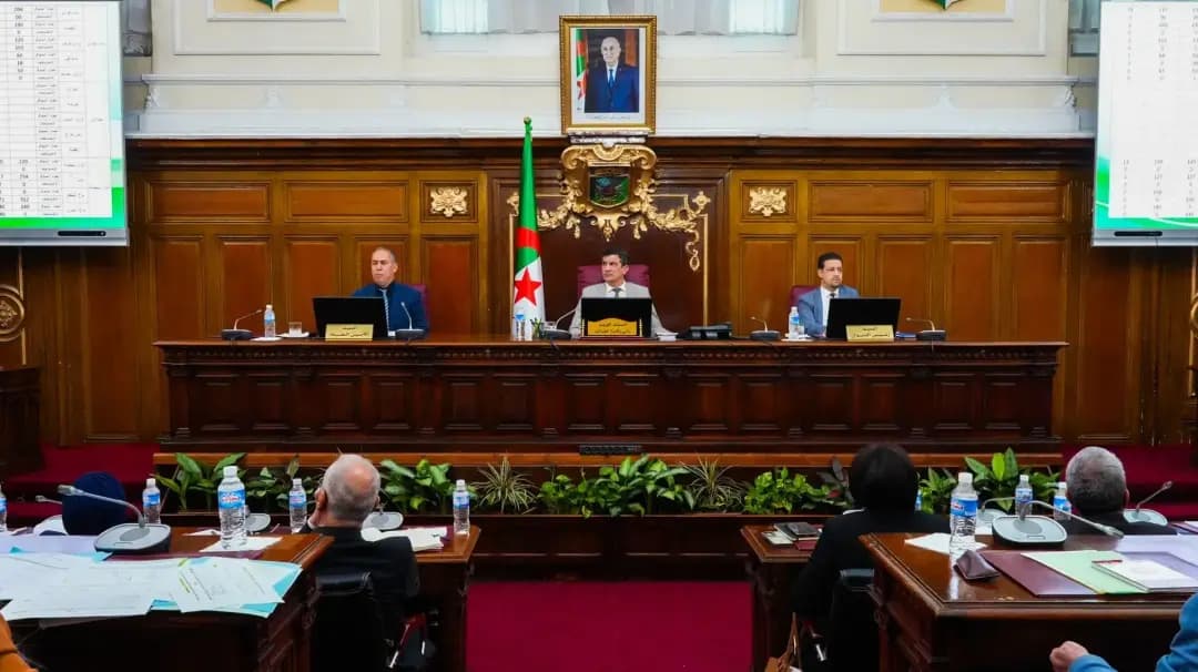 Tawilayt n Dzayer: Timlilit ɣef usmuteg i yikayaden n tgara n useggas d tegnit n ugzum n umesni