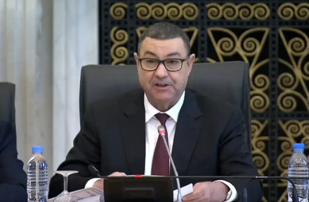 Tasmilt n usgalef akked usnegmu adigan tesla i yiwen n ufsir n uneɣlaf n Ugensu ɣef ungal n ubrid