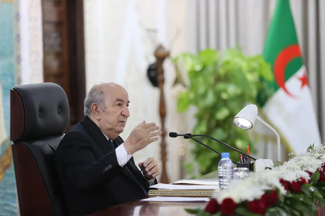 Iwekked uselway n Tegduda, anemɣur unnig n yiɣallen umrigen, aneɣlaf n umzaɣ aɣelnaw, Mass Abdelmadjid Tebboune, deg wass n ukwas, belli Taredsa taɣelnawt taɣerfant twella-d d aɣerbaz unnig n teẓreɣlant d umzaɣ ameqqṛan ɣef tnaya n ucal aɣelnaw d tekdit I yizen n umenzu n wember 1954.