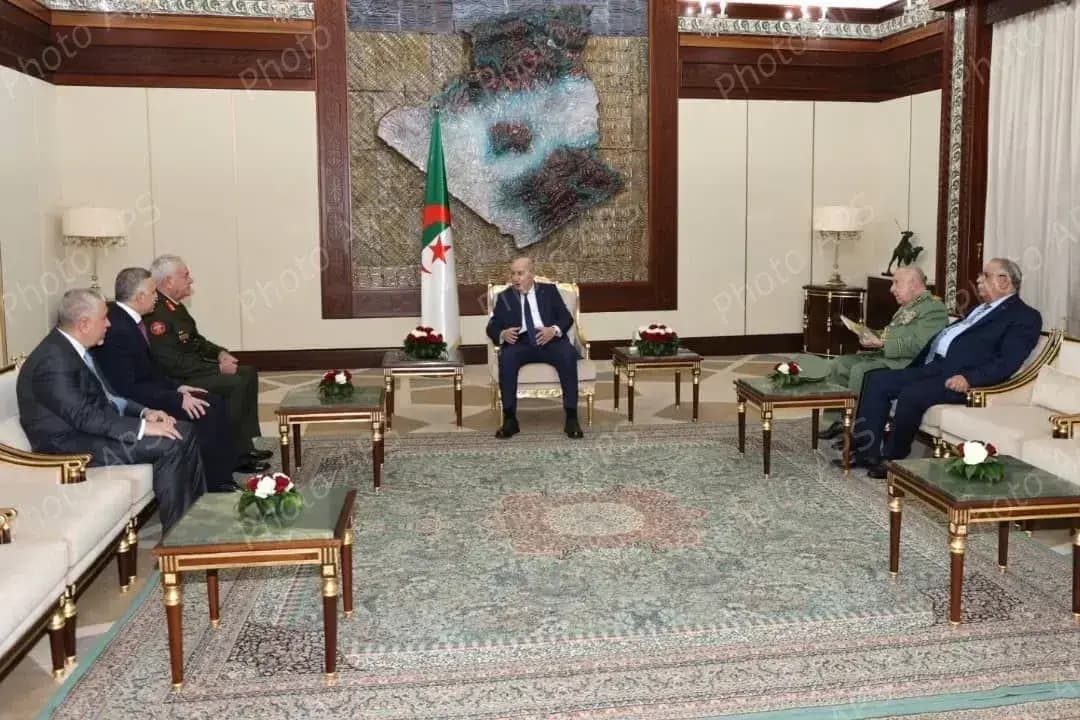 Aselway n Tegduda yermes anemɣur Yimaddaden ubligen n Yiɣallen umrigen n Luṛdun