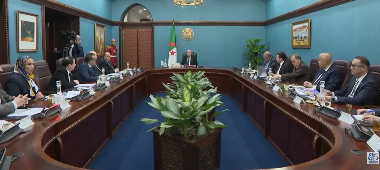 Yesselwi uselway n tegduda, Mass Abdelmadjid Tebboune, deg wass n uynas, timlilit n umahil ɣef usemken akerrazan, mani yeɣtes ad yesseɣnew tinmirgin yemmuzzgen deg lekri n warrumen ikerrazanen ɣef usgeɛmer n tjumma n tmura yettukerrzen, d usili n trarut n ufares akerrazan aɣelnaw, amek i d-yenna ulɣu n Tselwit n Tegduda.