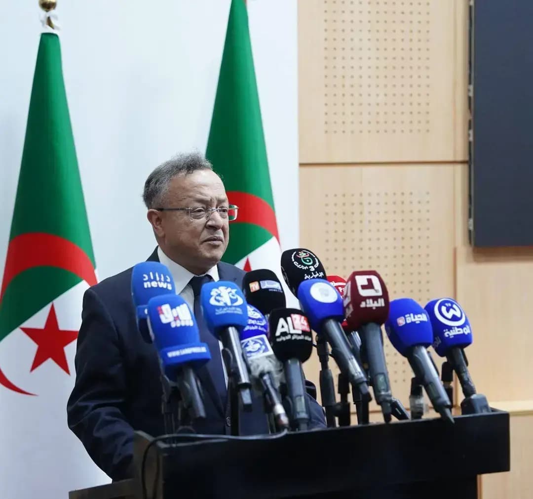 ⴰⵍⵎⵓⴷ ⵉⵎⵉⵏⴻⴳ: ⴰⵛⵉⵔⵉ ⵏ ⵓⵙⵉⴳⴳⴻⵣ ⵖⴻⵔ ⵜⴻⵥⵔⵉⴳⵜ ⵜⵉⵙ ⵙⵏⴰⵜ ⵏ ⵡⴰⵀⵉⵍ ⵏ « ⵙⵜⵓⴷⵢ ⵉⵏ ⴰⵍⴳⴻⵔⵉⴰ”