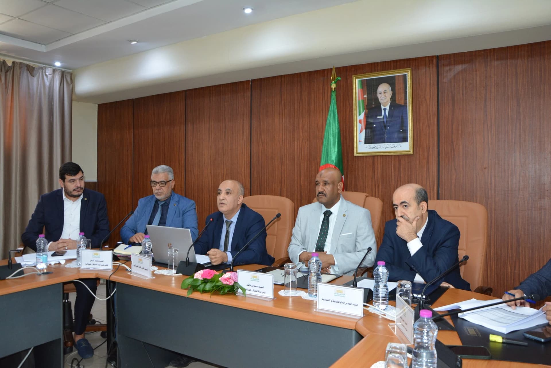 لجنة المالية تستمع إلى المديرين العامين للميزانية والخزينة في إطار مشروع قانون المالية 2026