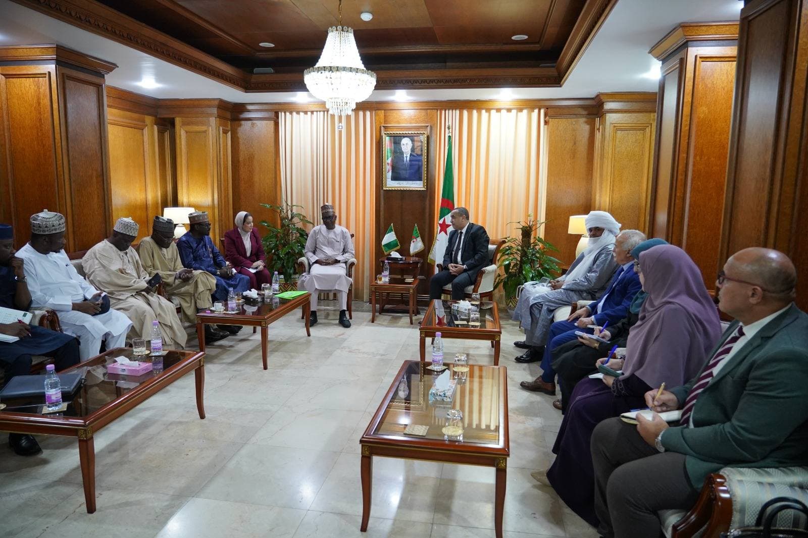 السيد عجال يستقبل وفدا برلمانيا من نيجيريا