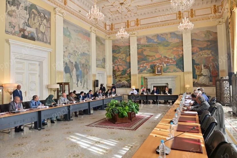 اللجنة البرلمانية المشتركة تستمع لعرض وزير العدل حافظ الأختام