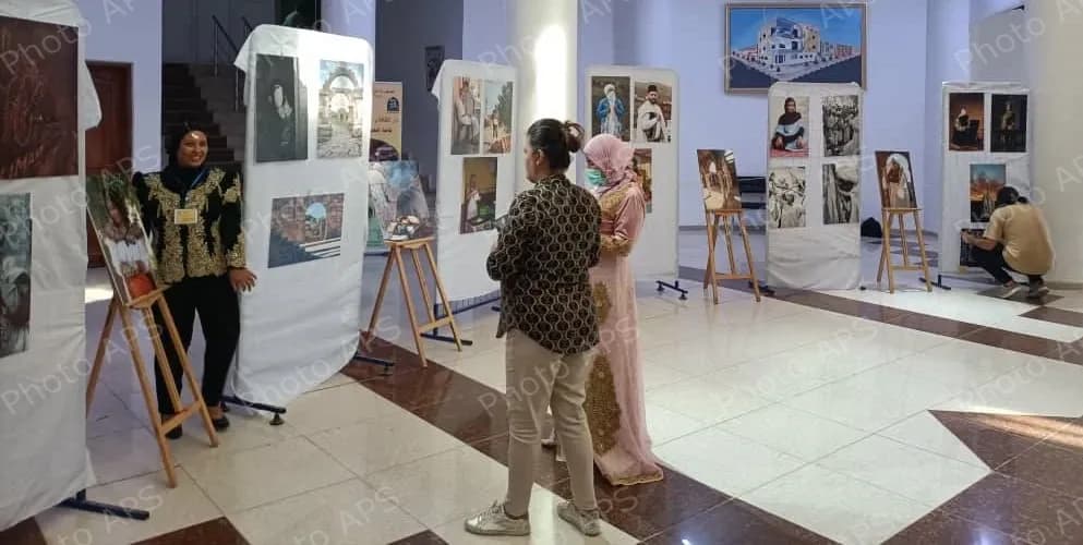 الصالون الوطني للصورة الفوتوغرافية يستقطب جمهورا واسعا