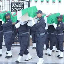 وهران: إعادة دفن رفاة 44 شهيدا بمقبرة الشهداء بعين الكرمة