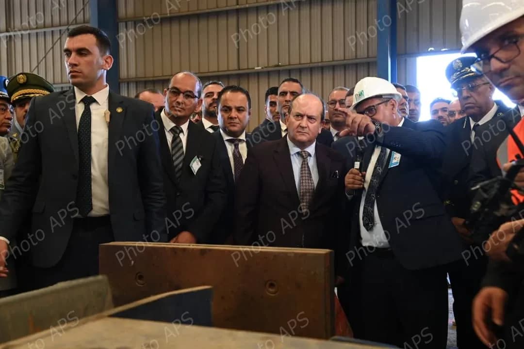الوزير الأول يشرف بالمسيلة على تدشين مصنع إنتاج حديد الخرسانة التابع لمؤسسة "فوندال