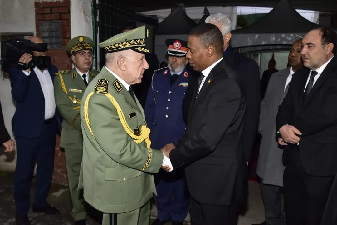 Assigned by President of the Republic, Army General Chanegriha signs condolence book at Libyan embassy