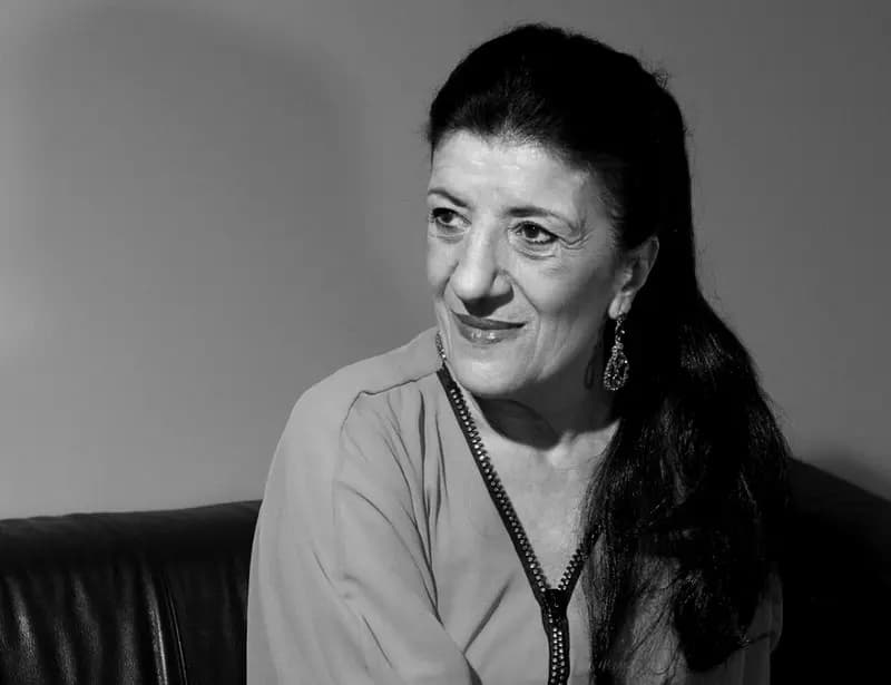 Artist Baya Bouzar, known as "Biyouna," passes away