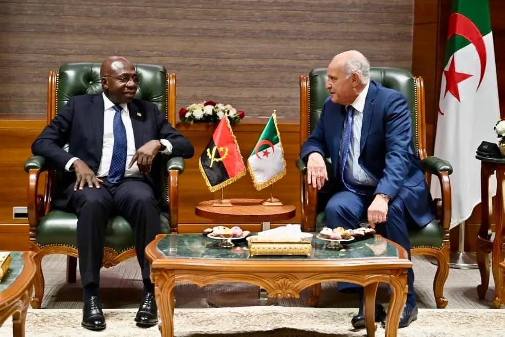 International Conference on Crimes of Colonialism in Africa: Attaf receives his Angolan counterpart